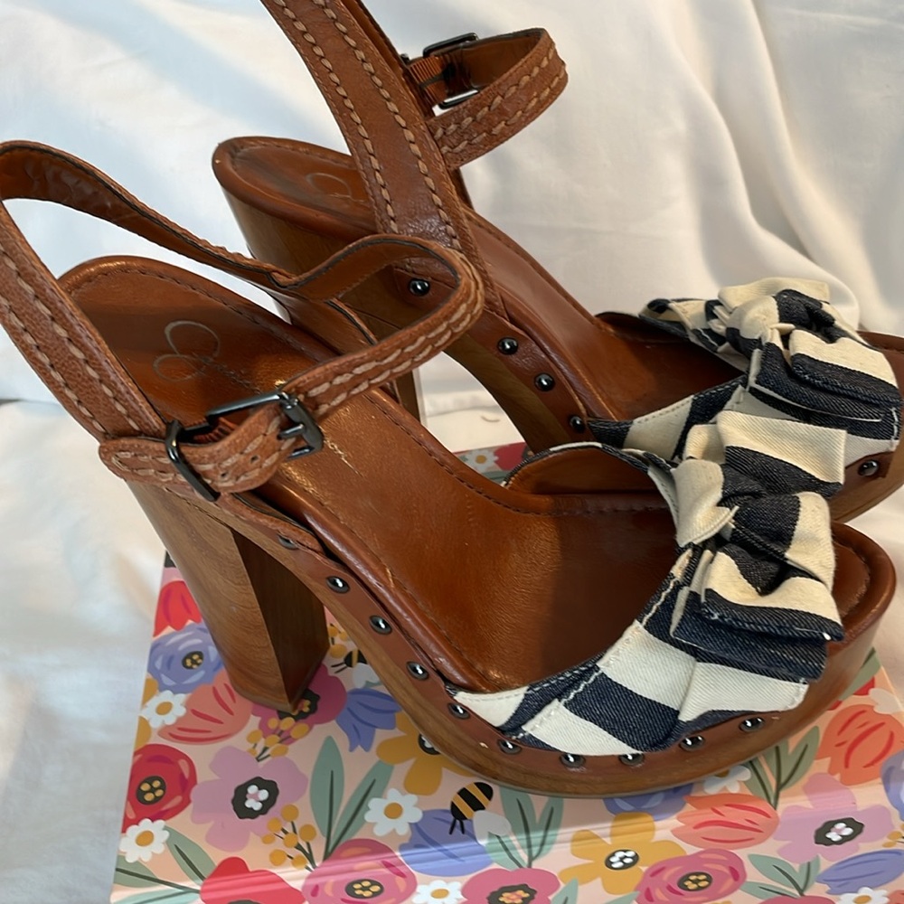 Authentic Jessica Simpson high heel sandals size 9 1/2